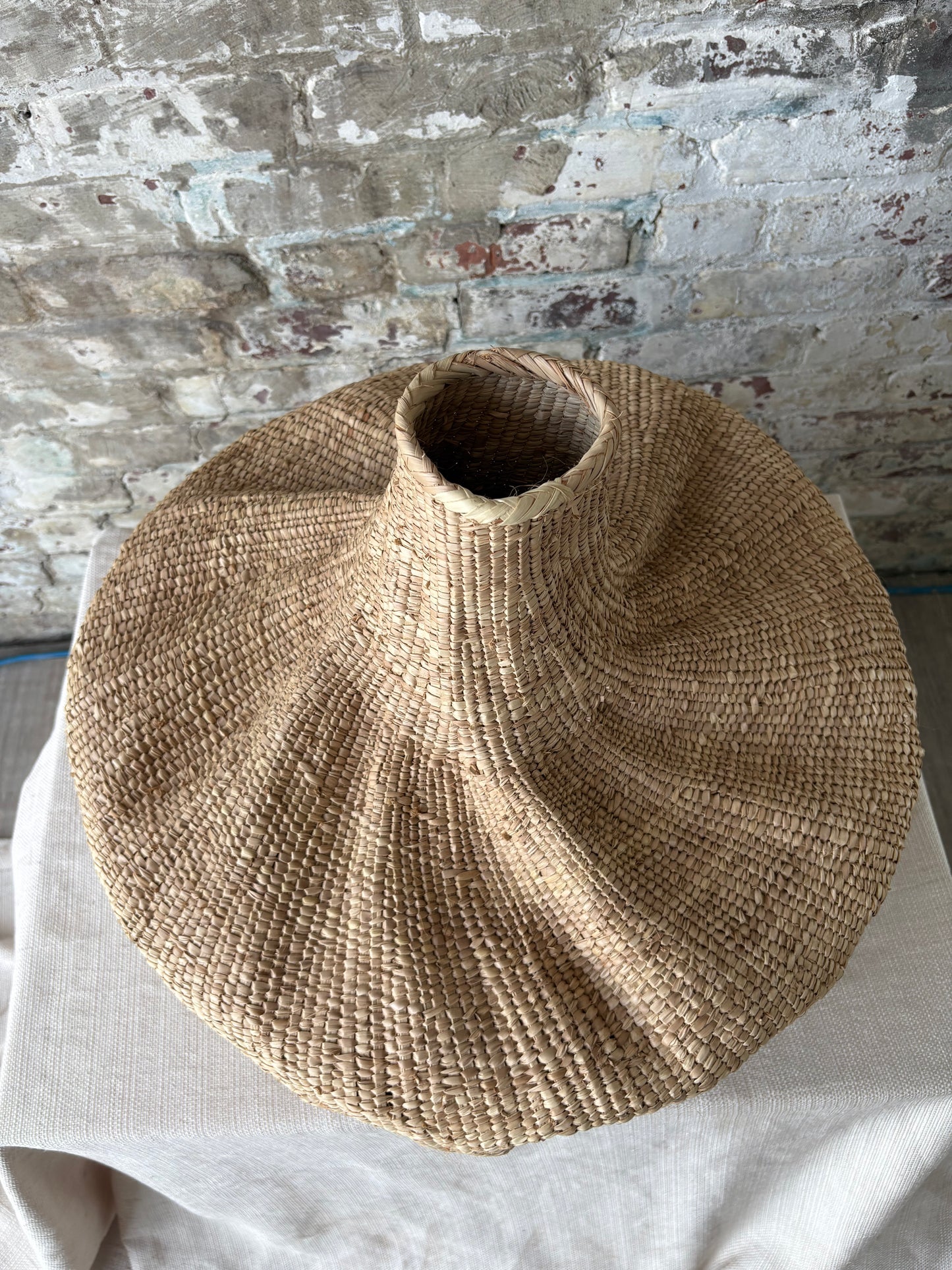 Oversized Sculptural Woven Vessel – Natural Fiber Statement Decor