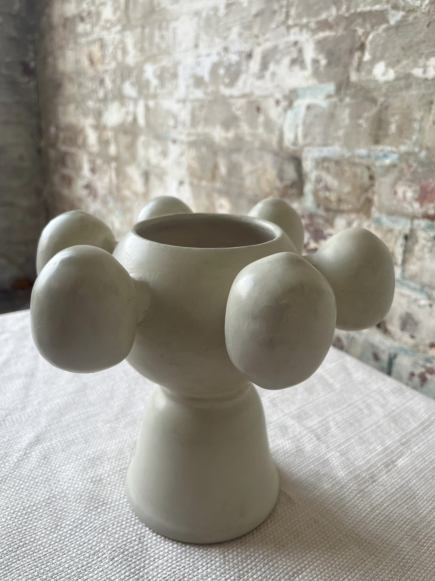 Handmade Eggshell Ceramic Sculptural Vase – Modern Abstract Design