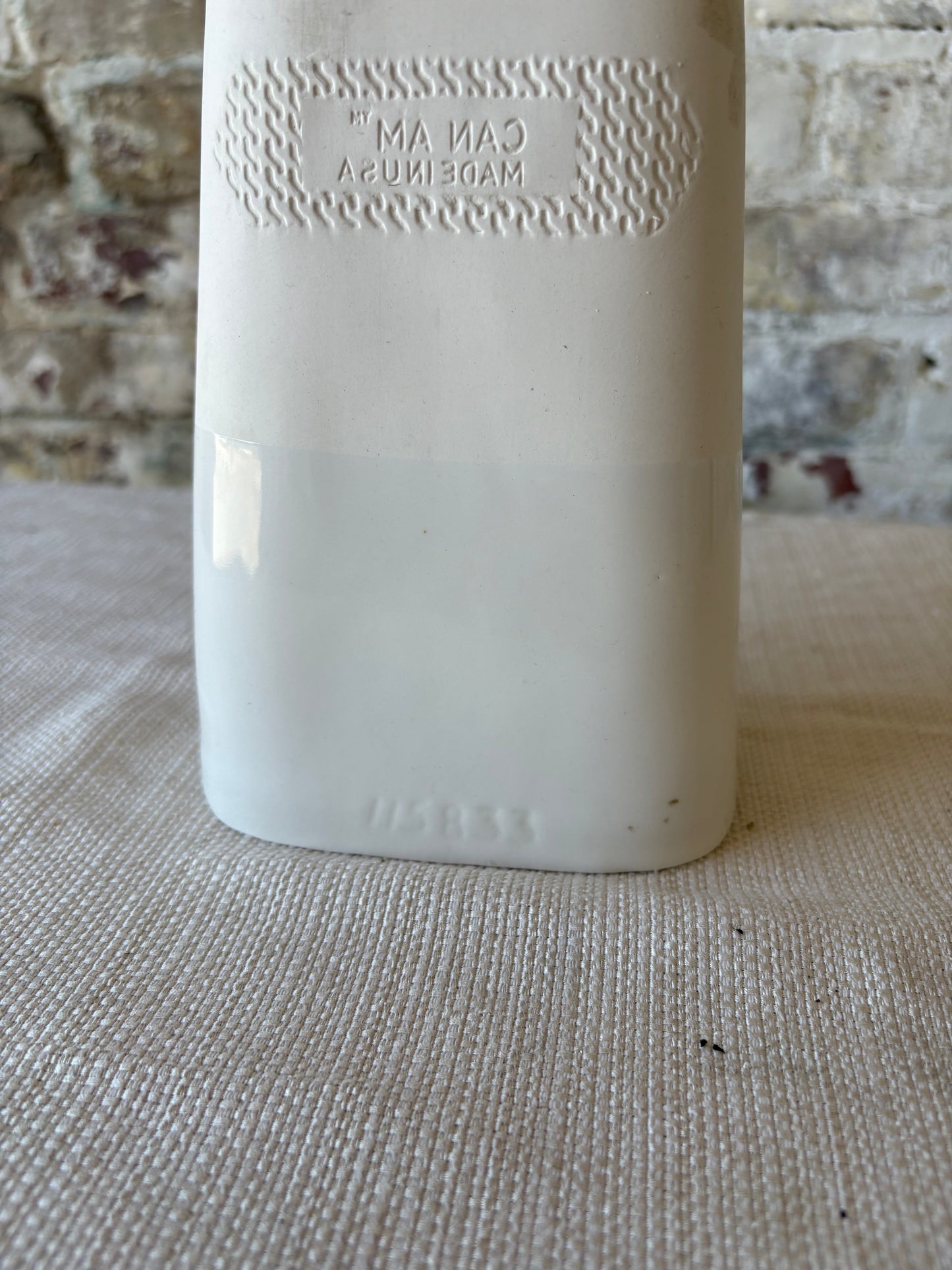 Vintage Porcelain Glove Mold – Industrial Display Hand (1976, Made in England)