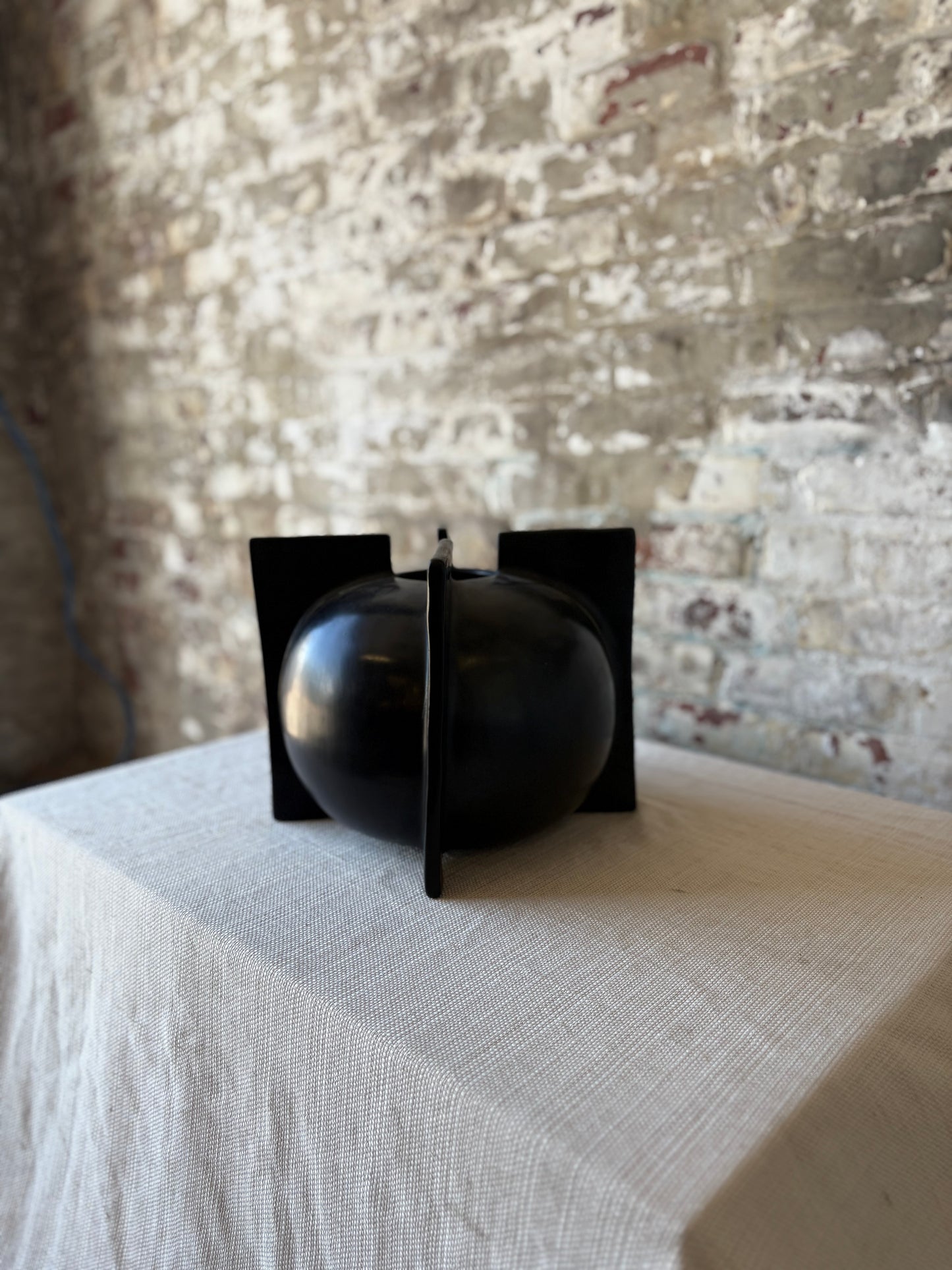 Tadelakt Round Vase Black