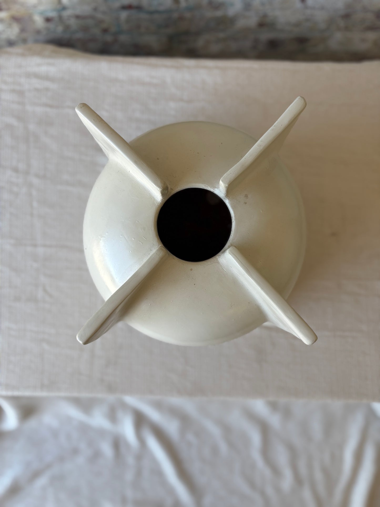 Tadelakt Round Vase Egg Shell