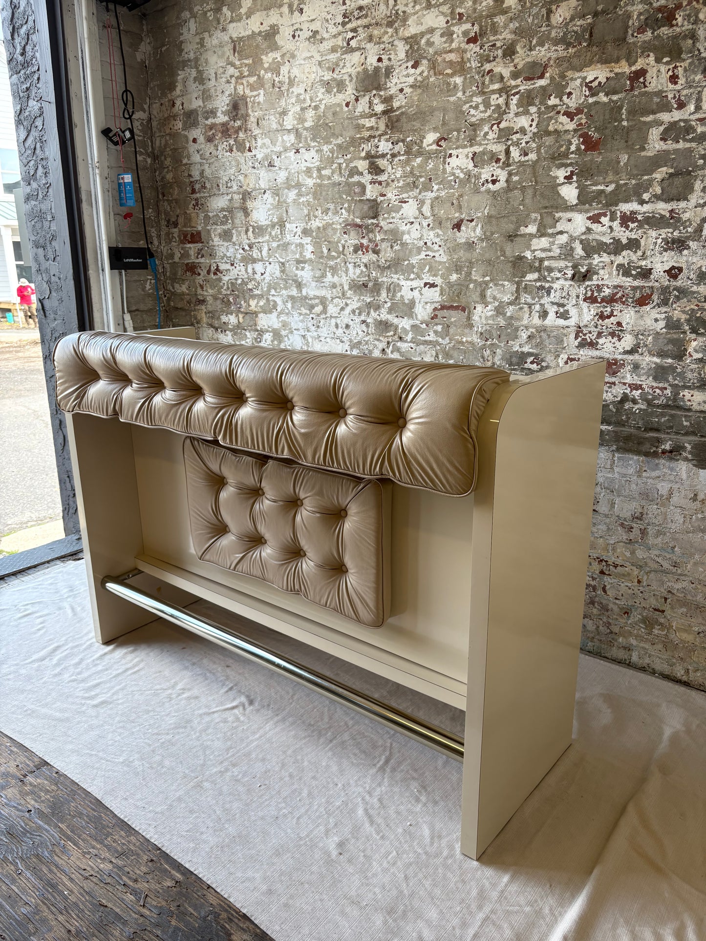 Beige Vinyl Tufted Bar with Matching Swivel Stools