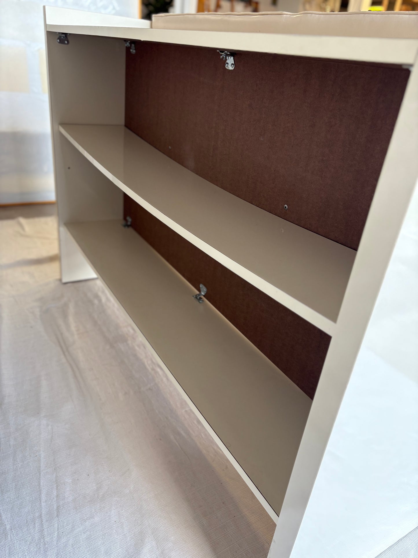 Beige Vinyl Tufted Bar with Matching Swivel Stools