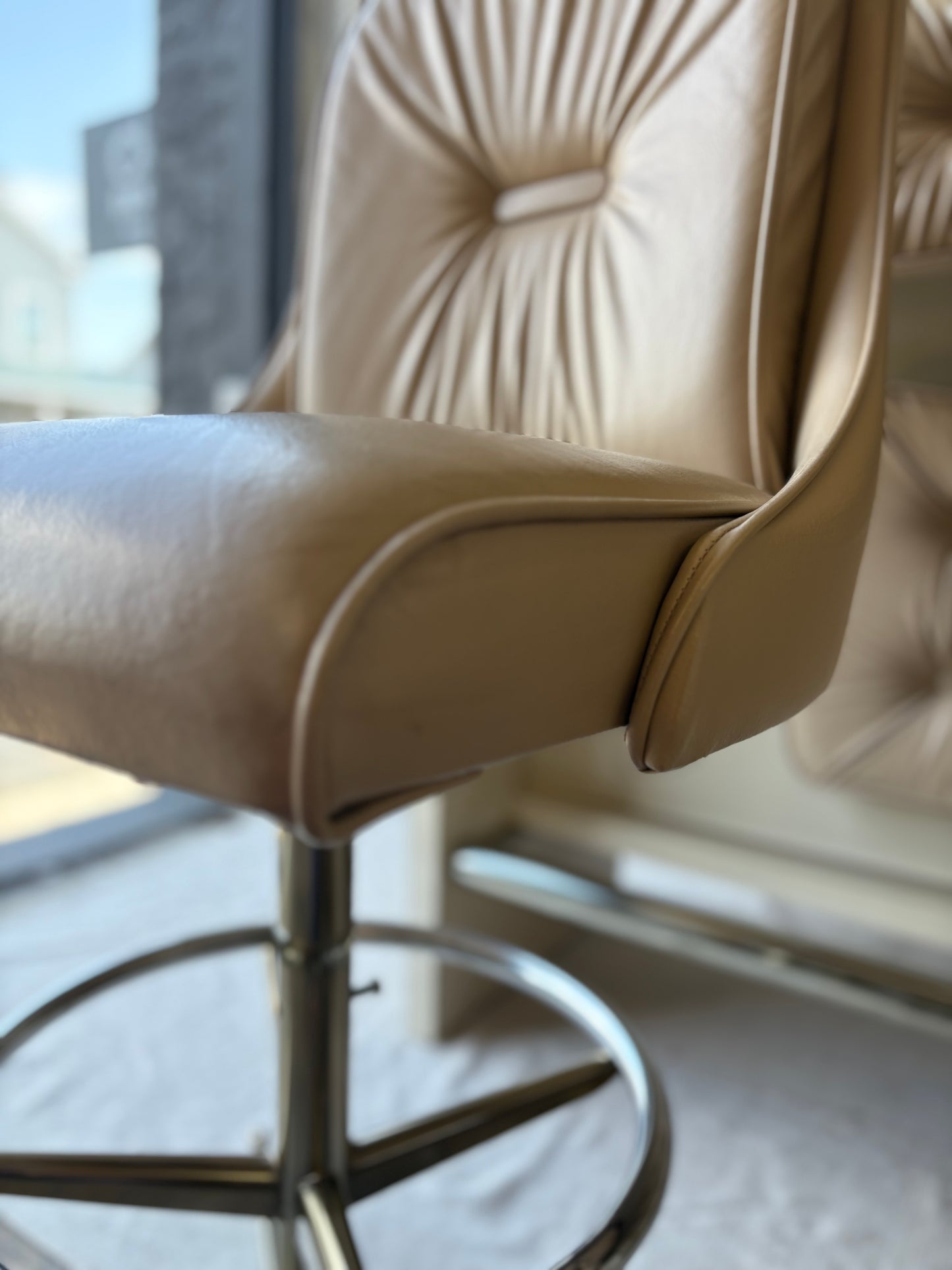 Beige Vinyl Tufted Bar with Matching Swivel Stools