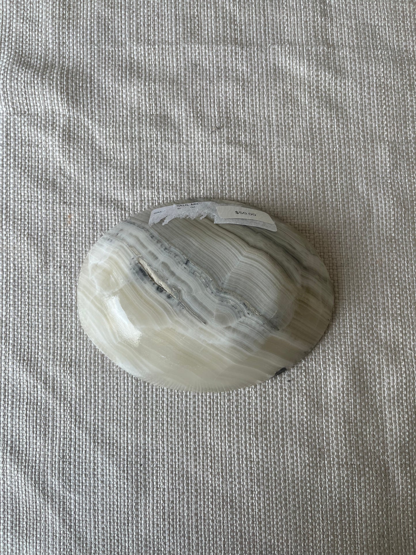 Hand-Carved Onyx Trinket Dish – Elegant Decorative Accent