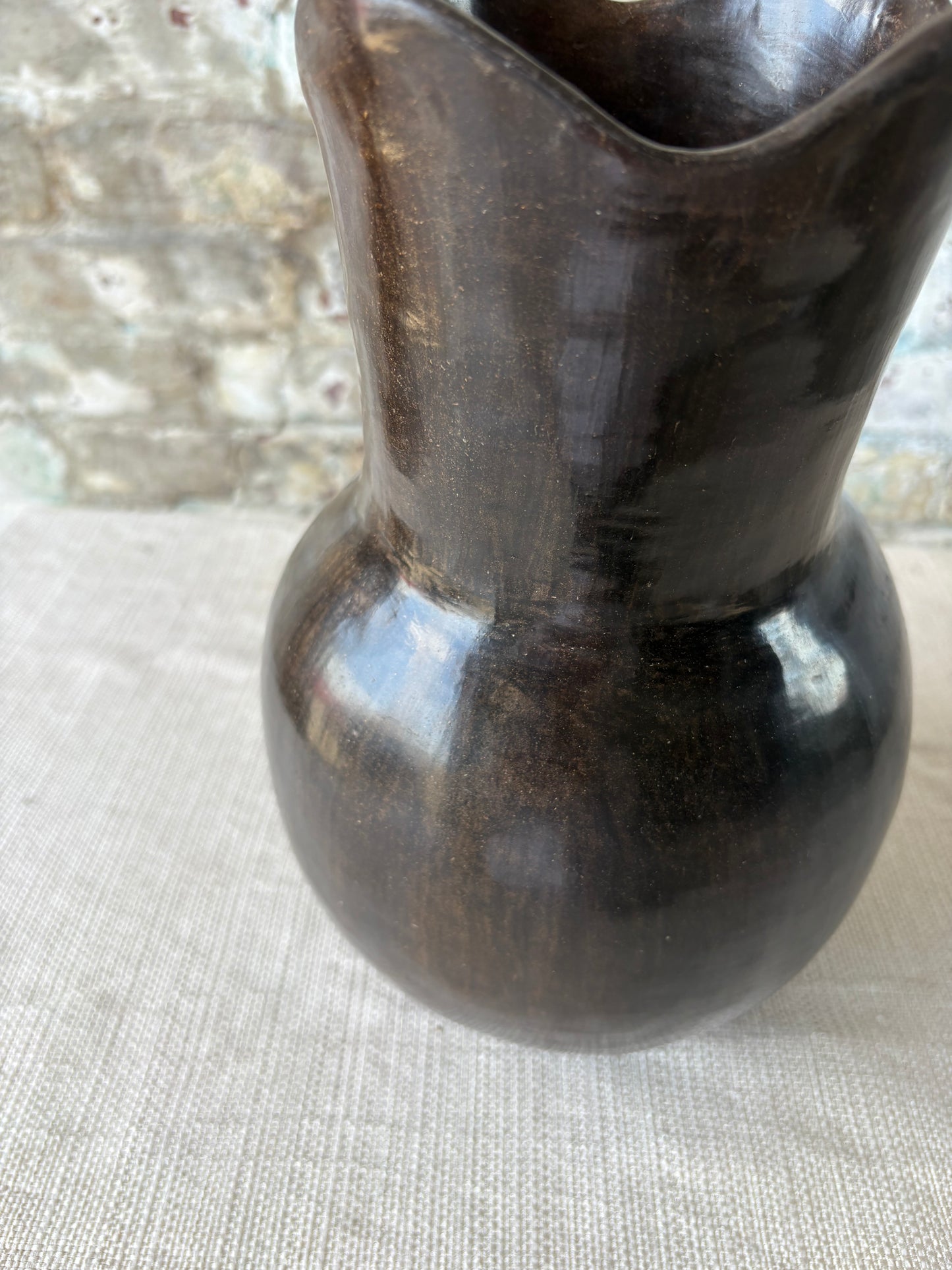 Puebla Pottery Large Ruffled Vase (Chocolate)