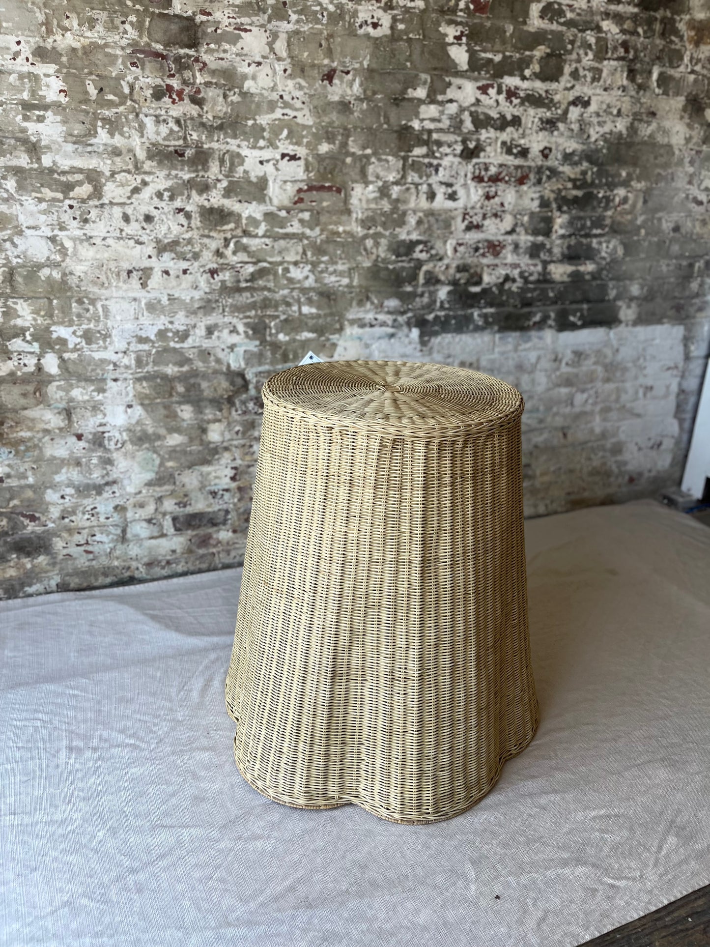 Context Side Table (3 available)