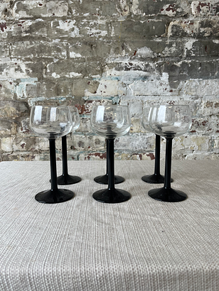 Set of 6 Luminarc France Wine Glasses